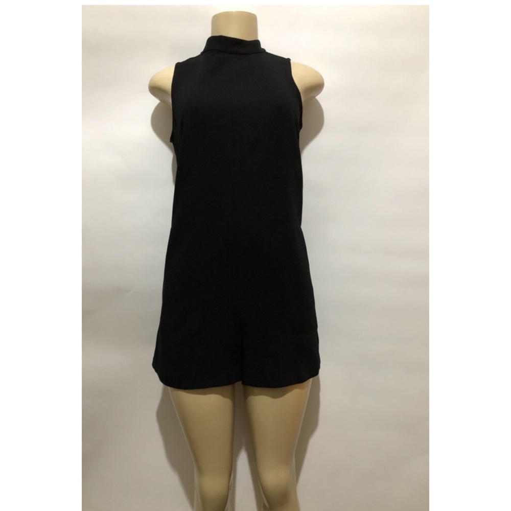 BCBGeneration Short Romper Black Size 2 Sleeveless